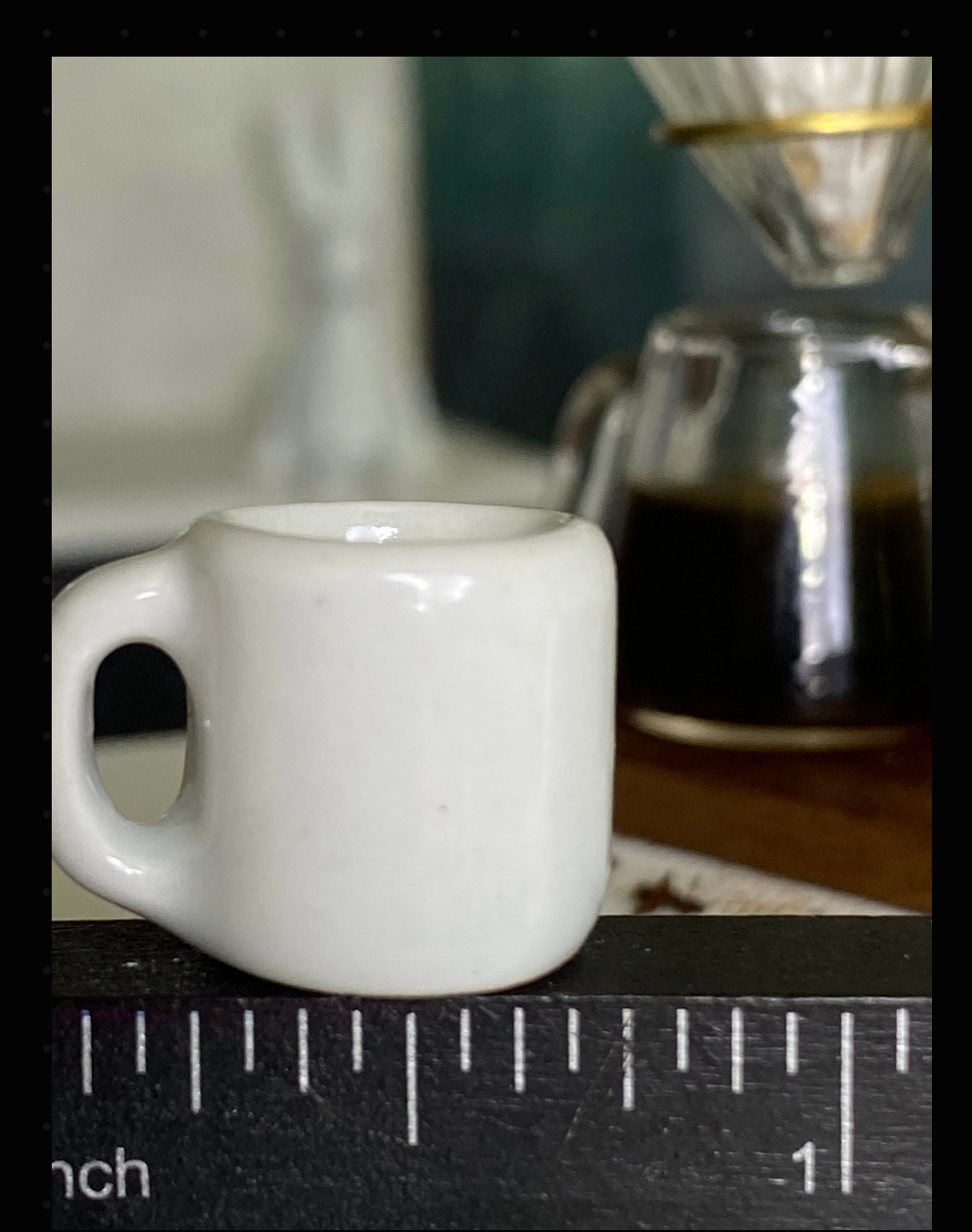 Dollhouse miniature coffee mug lipstick stained 1/12 scale dollhouse dishes