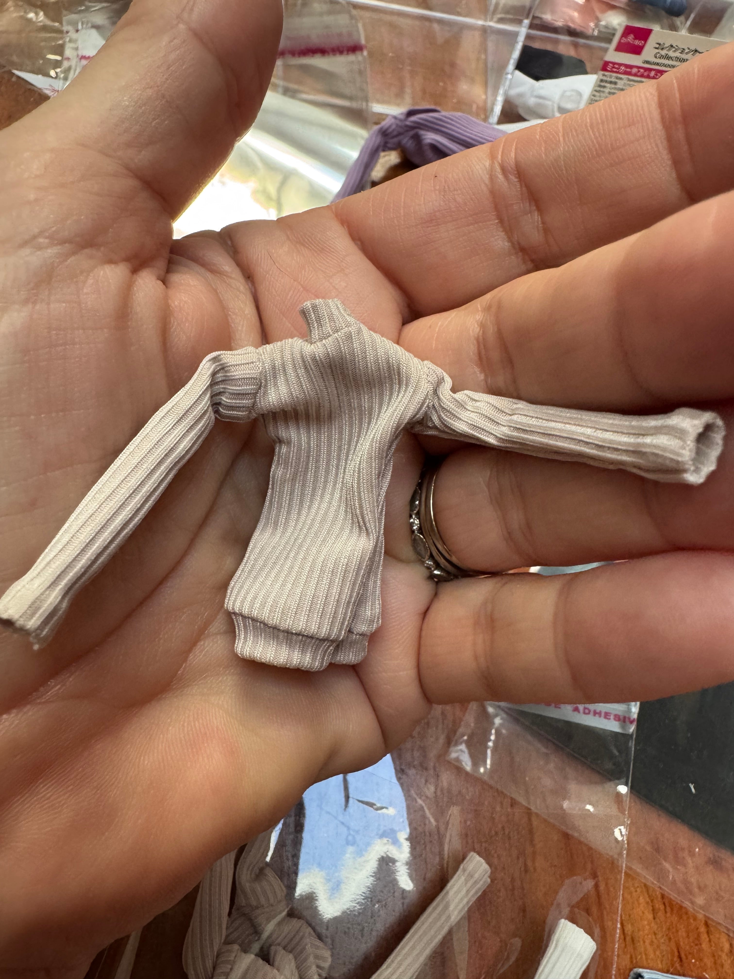 dollhouse miniature sweater 1/12 scale clothing