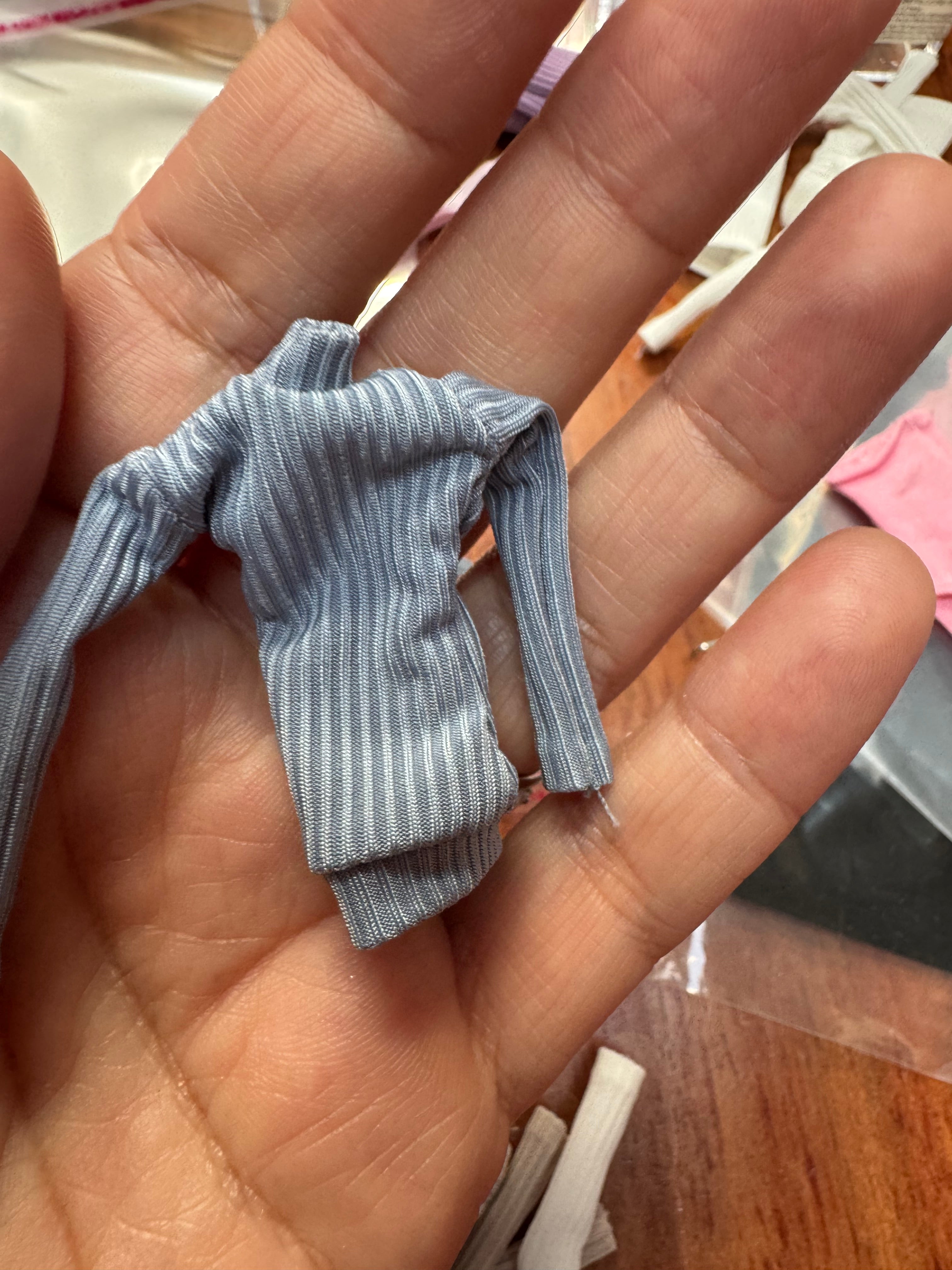 dollhouse miniature sweater 1/12 scale clothing