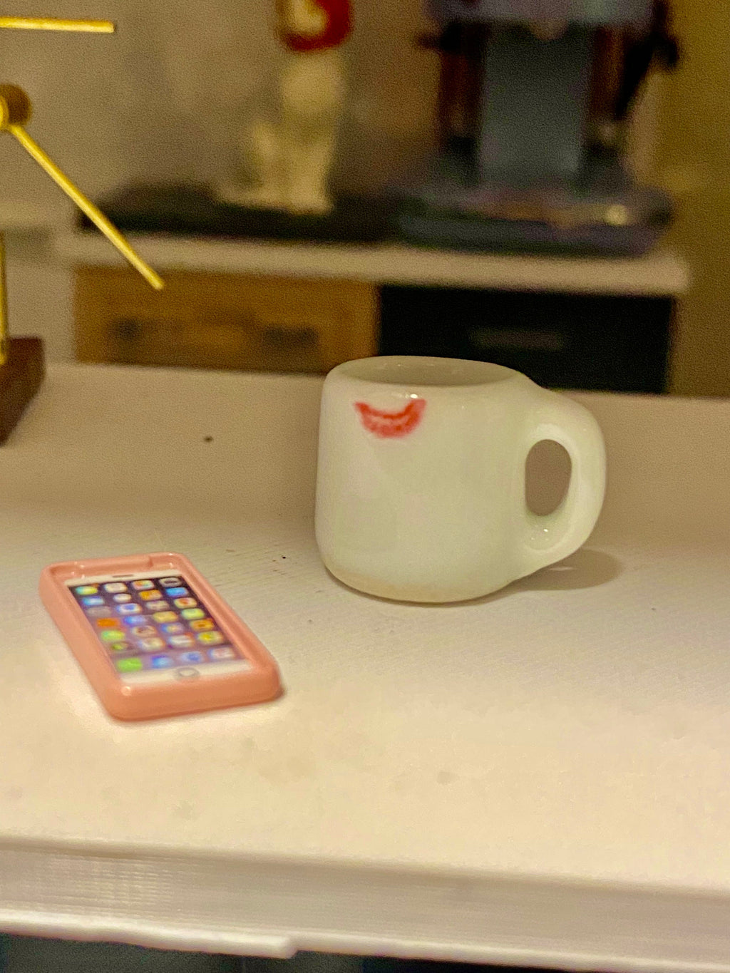 Dollhouse miniature coffee mug lipstick stained 1/12 scale dollhouse dishes
