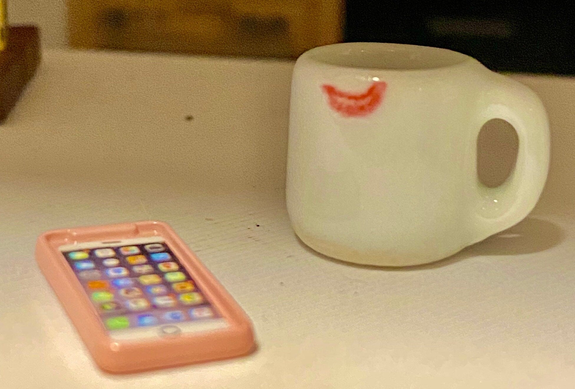 Dollhouse miniature coffee mug lipstick stained 1/12 scale dollhouse dishes