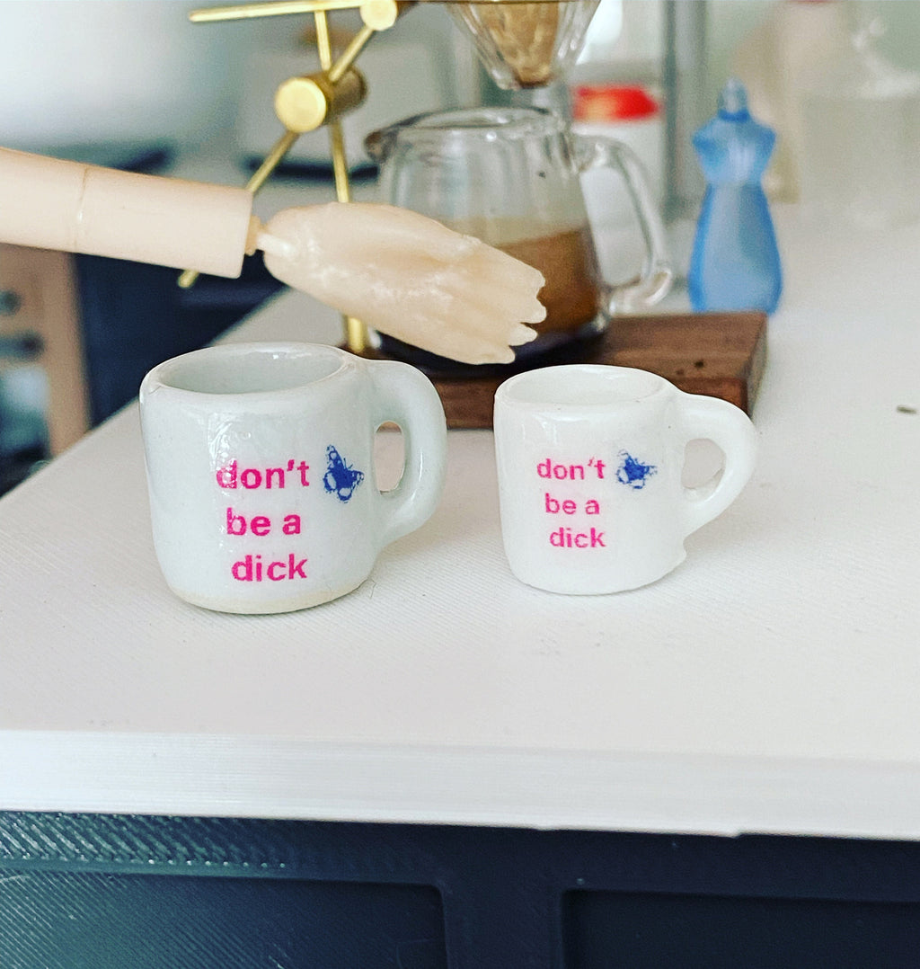 dollhouse miniature coffee mug finger emoji 1/12 scale