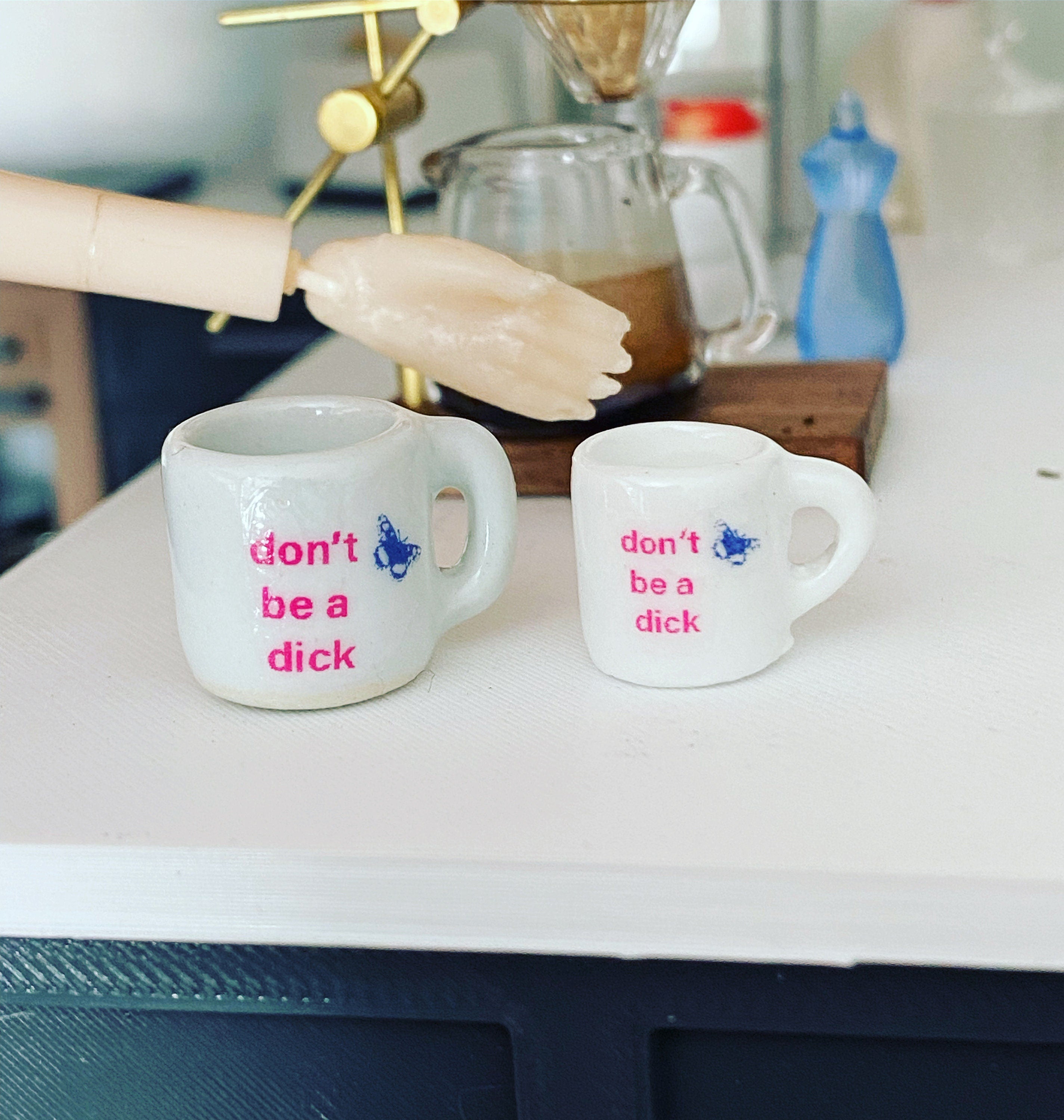 dollhouse miniature coffee mug finger emoji 1/12 scale