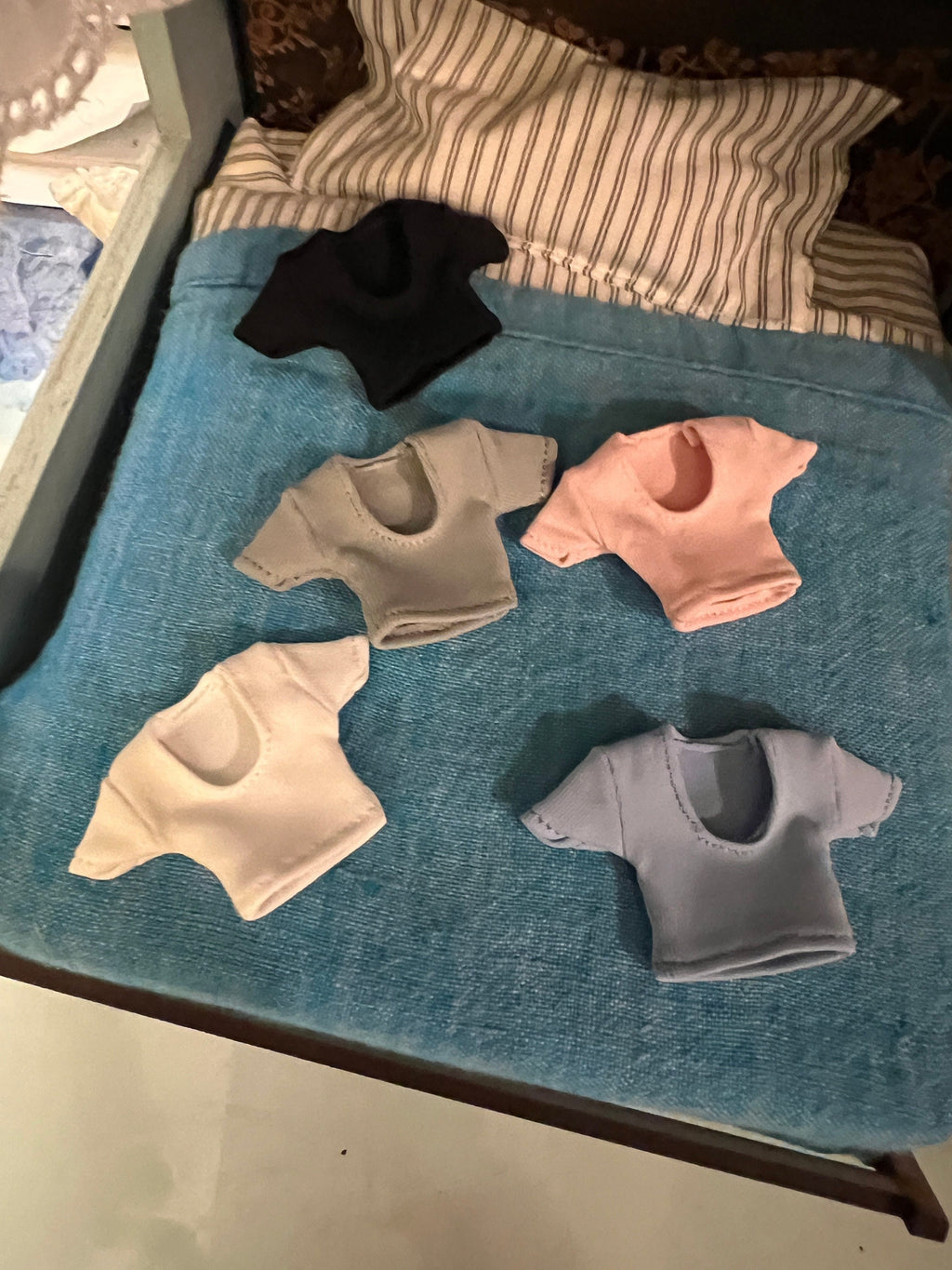 dollhouse miniature tee shirt, low cut top, 1/12 women's clothes