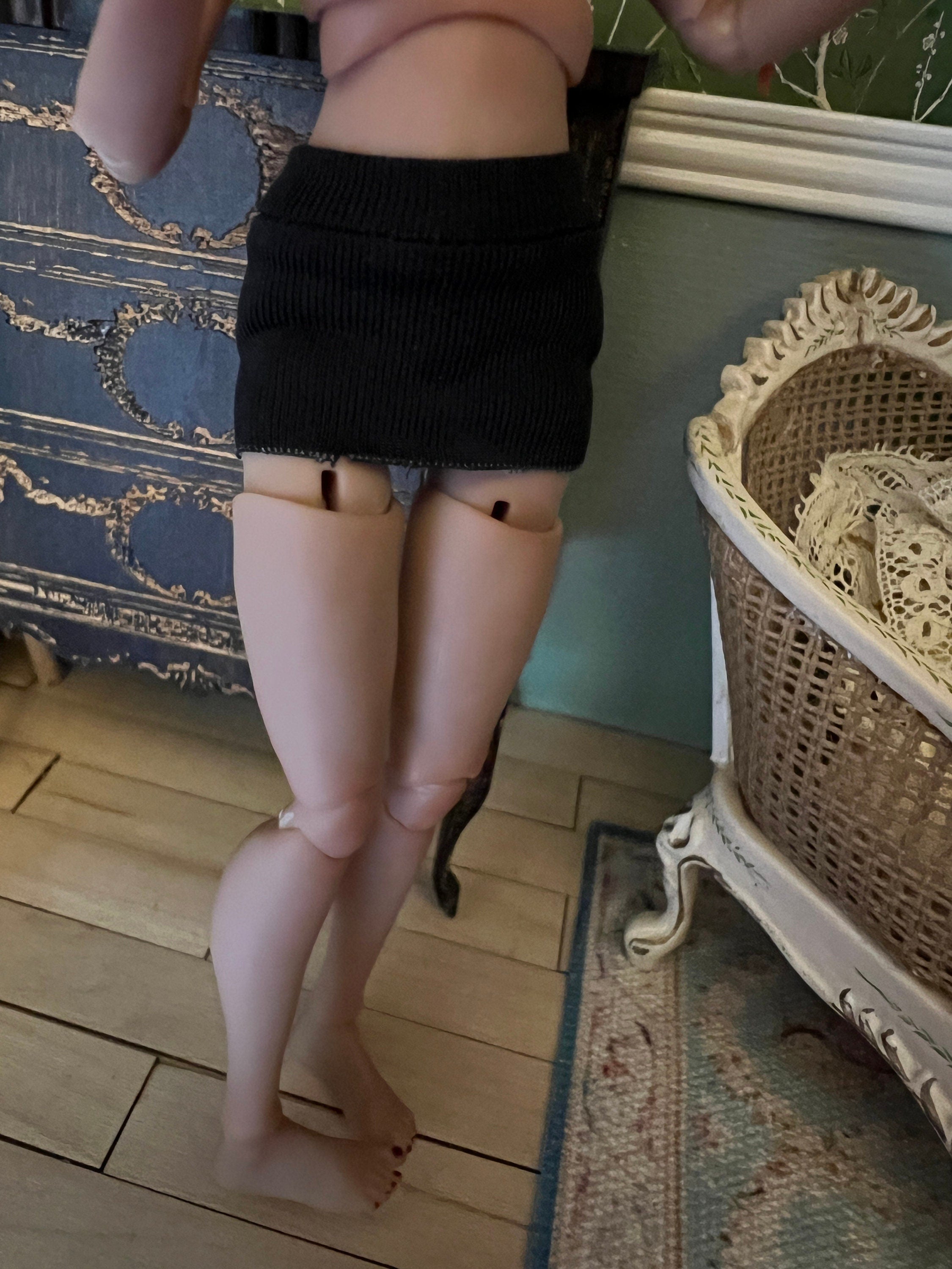 dollhouse miniature skirt 1/12 scale doll clothes