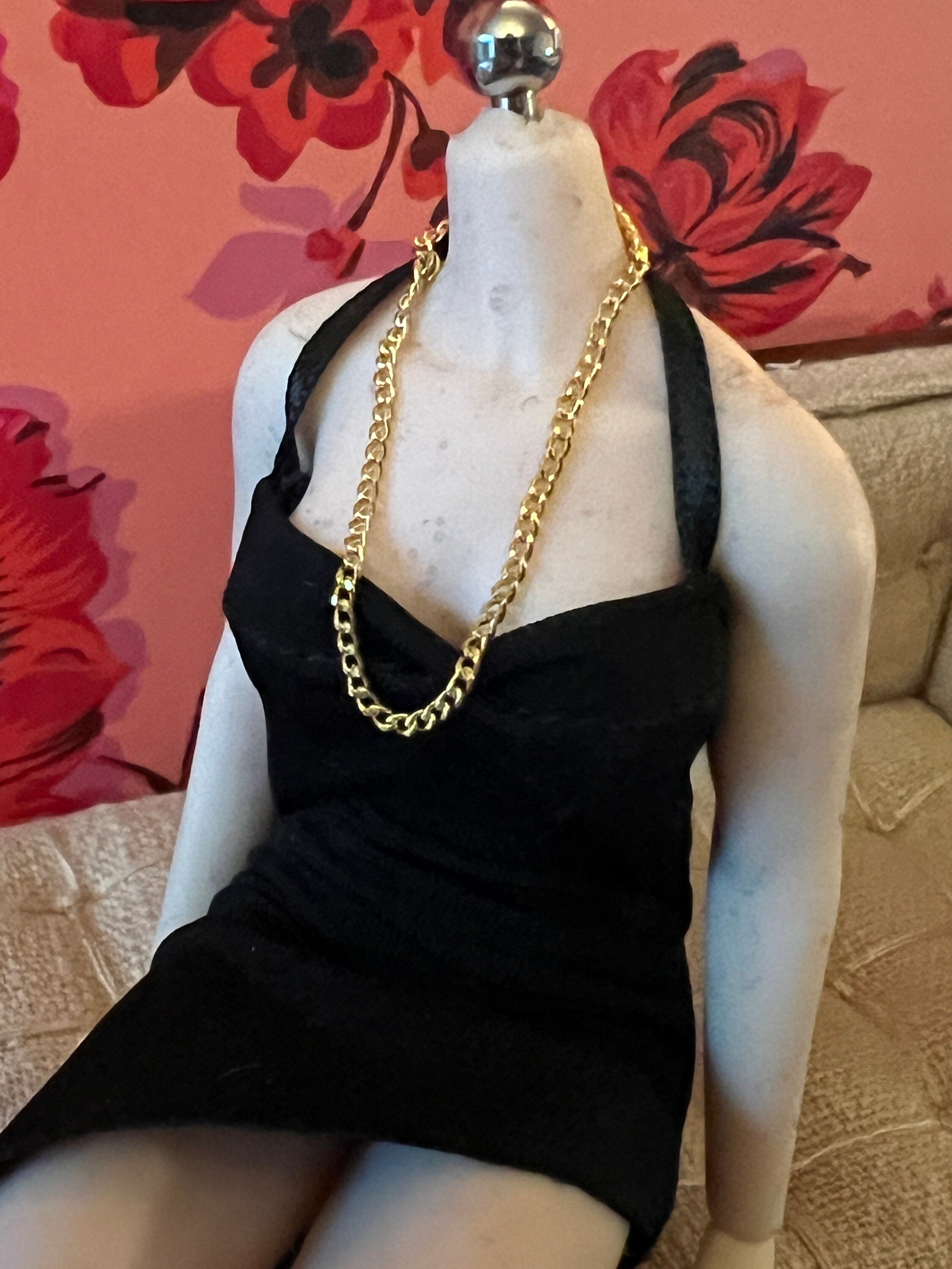 dollhouse miniature jewelry, fake gold and silver chains