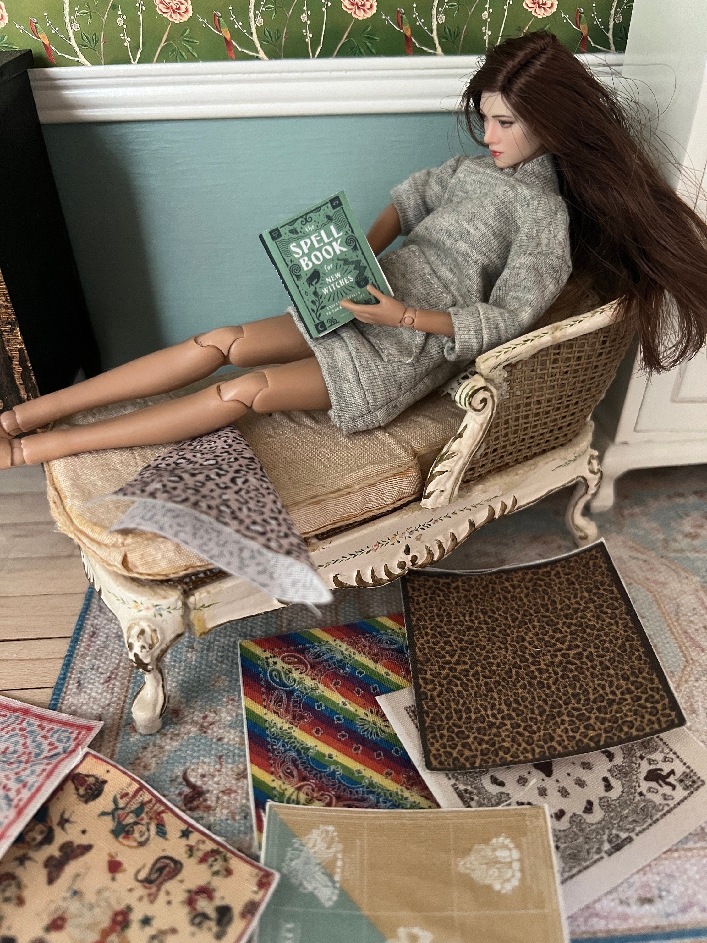 dollhouse miniature bandana 1/12 scale Bandana and 1/6 scale bandana