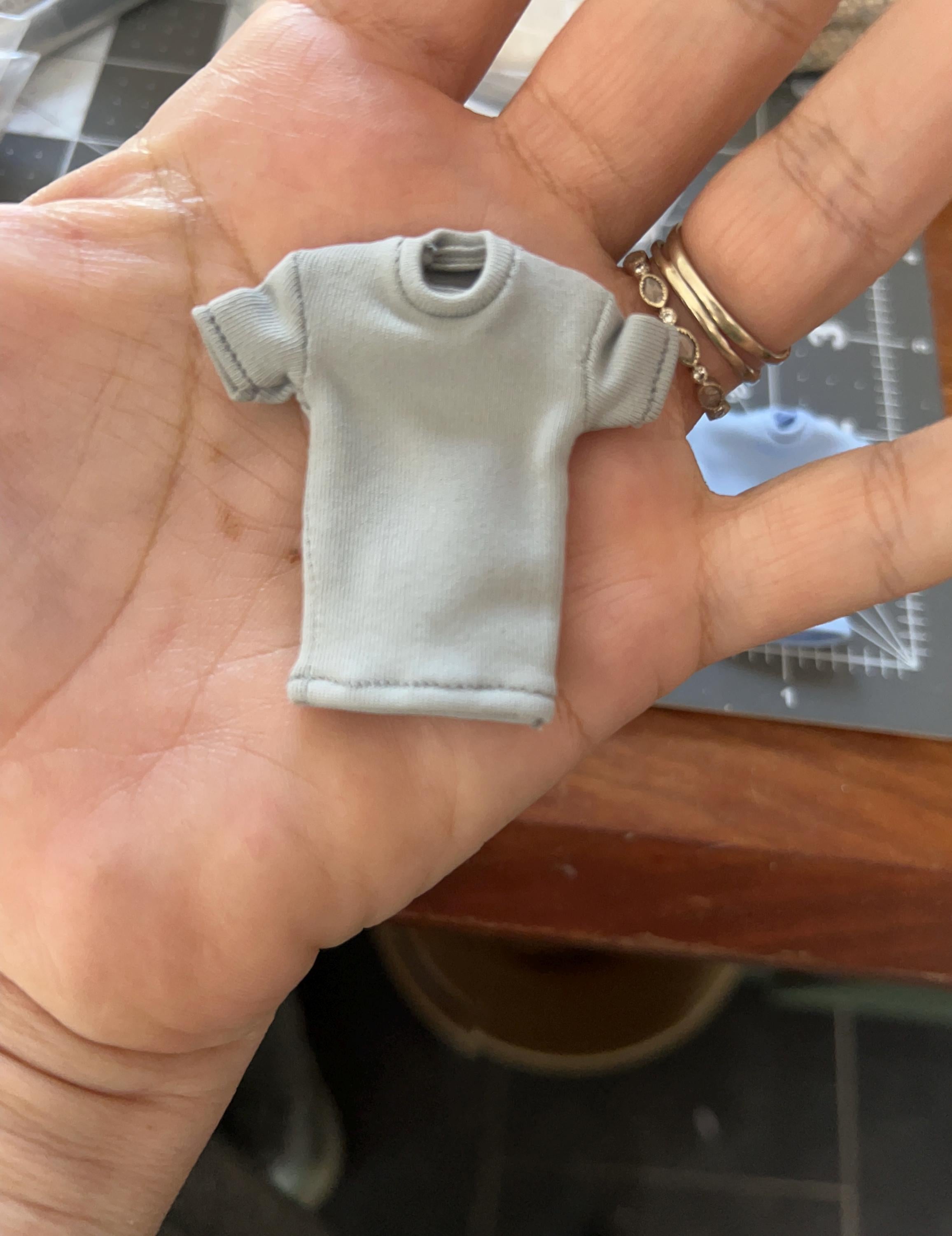 dollhouse miniature tee shirt, 1/12 women's clothes