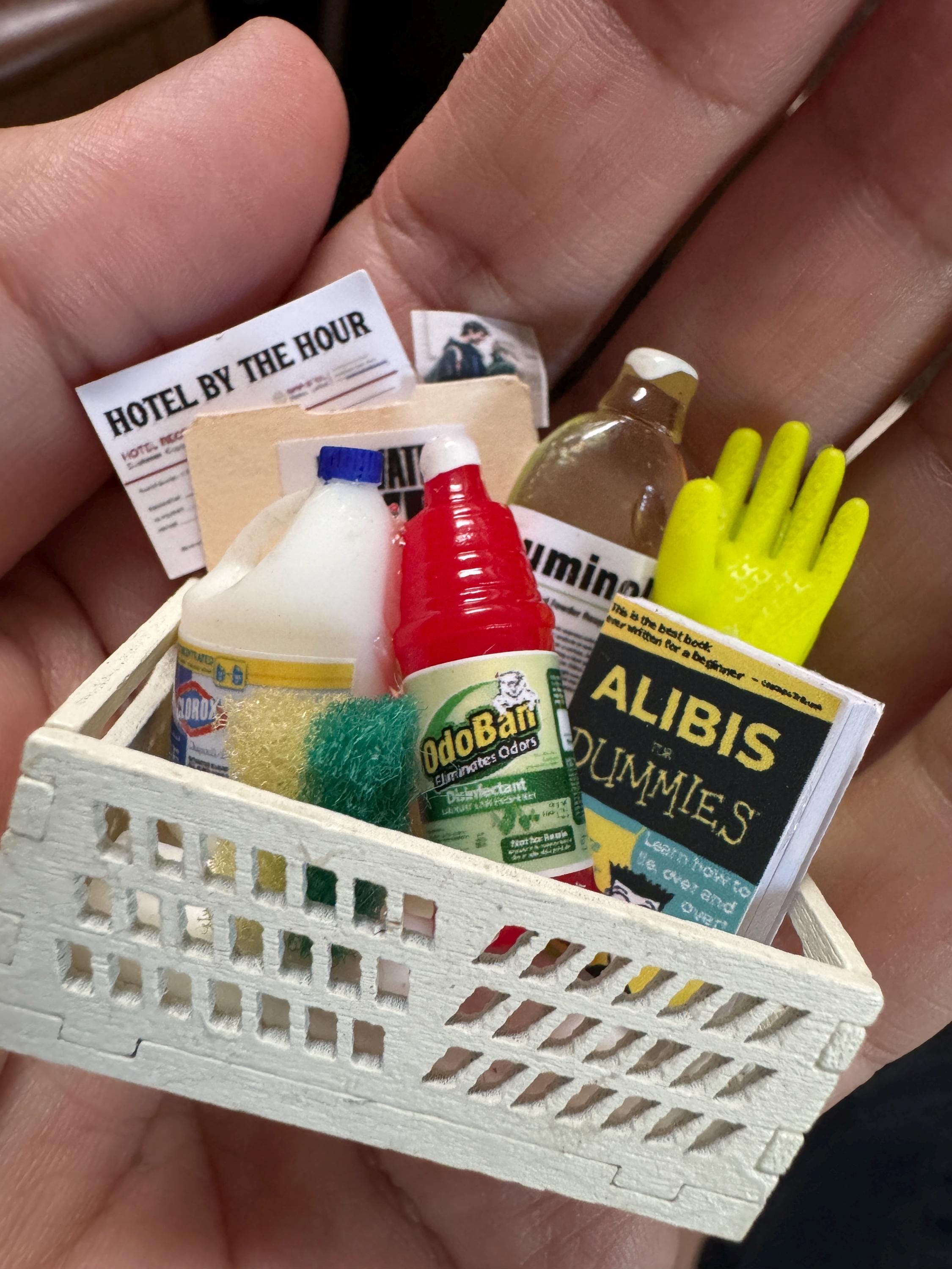 dollhouse miniature crime, 1/12 crime scene clean up, dollhouse miniature crime scene