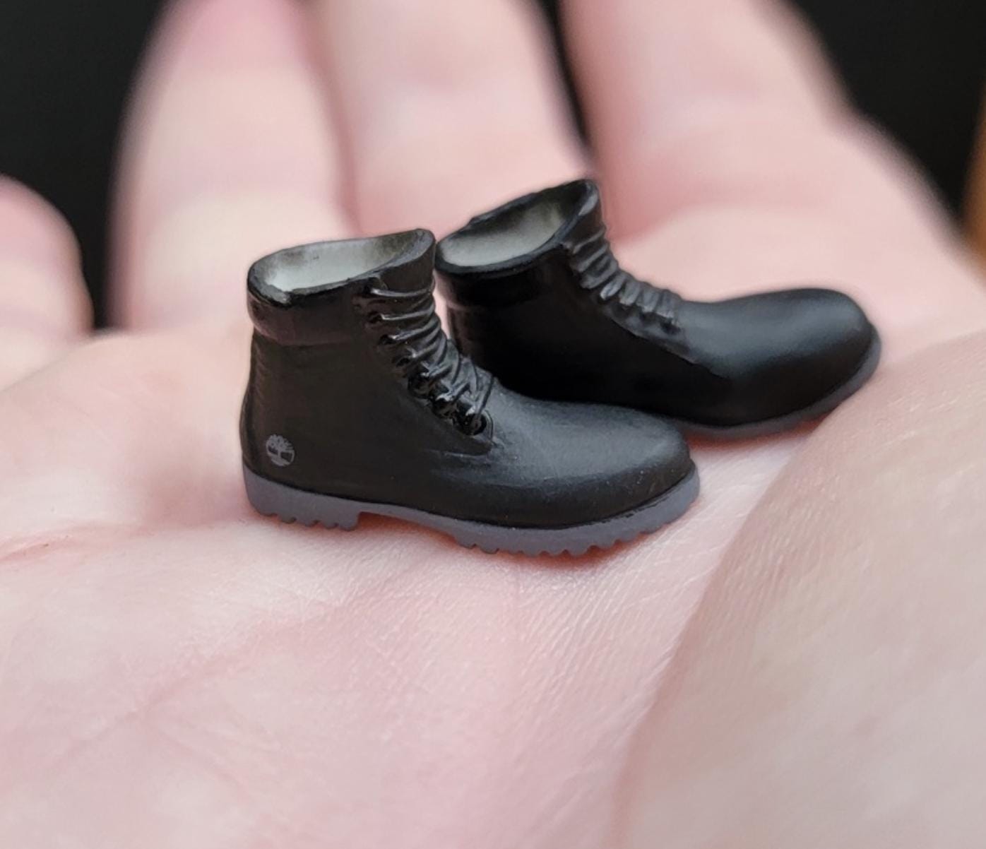 dollhouse miniature boots for Phicen and 6 inch figure timberland construction worker