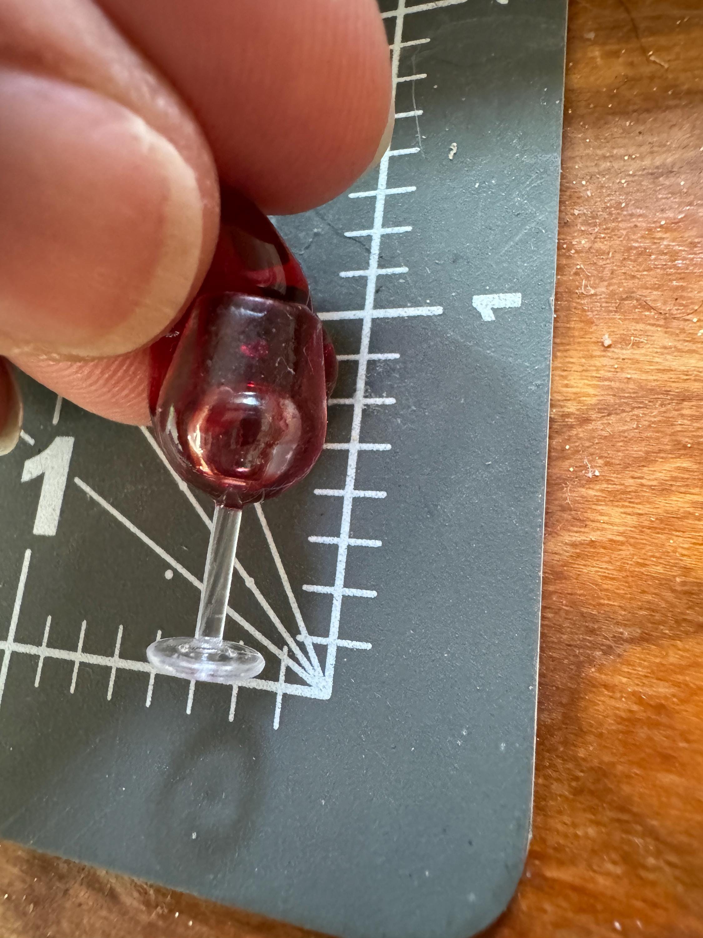 dollhouse miniature spilled wine, 1/12 dollhouse drinks, dollhouse wine