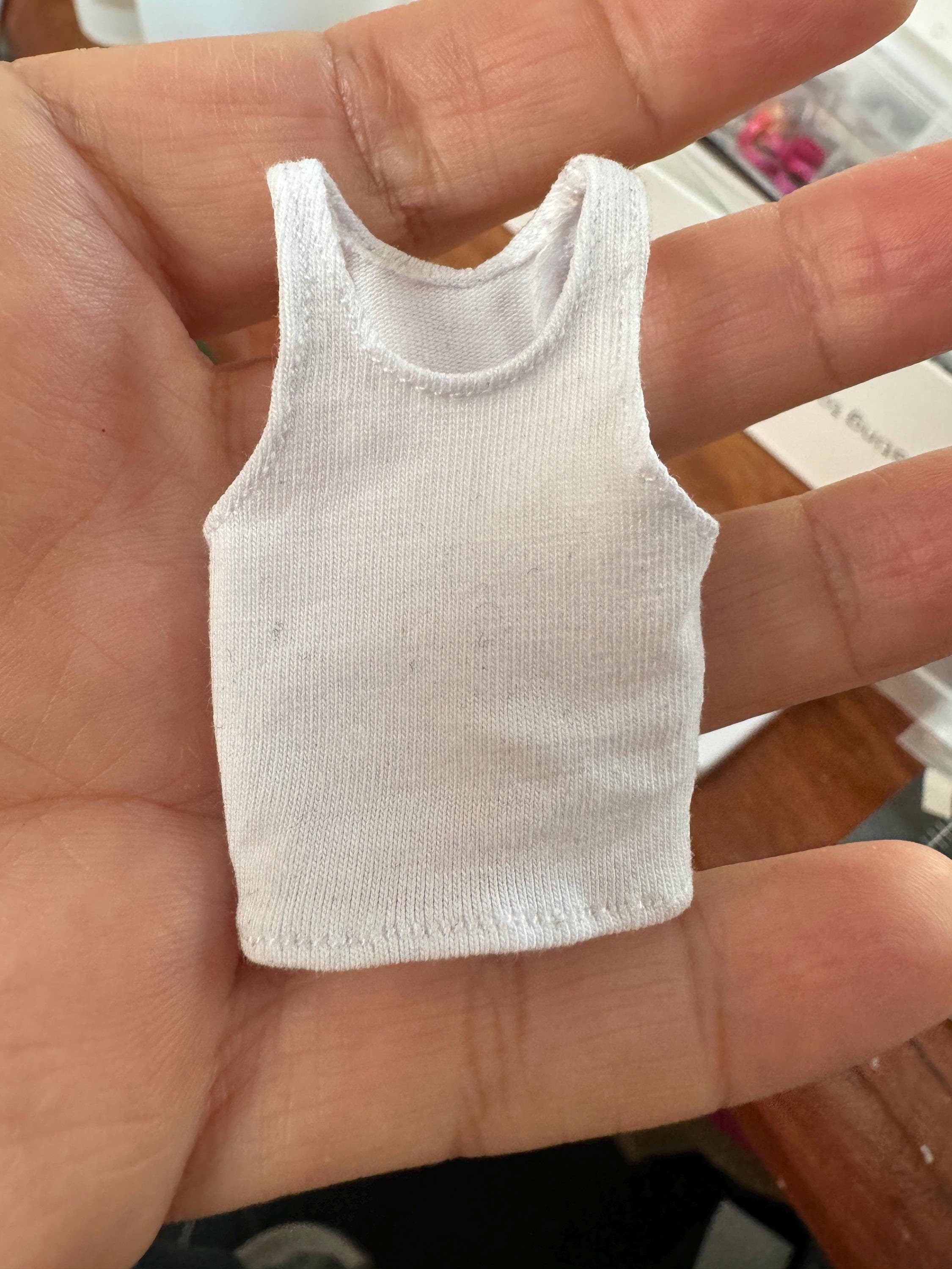 dollhouse miniature men's tank top shirt sleeveless Tee shirt 1/12 scale soldier top