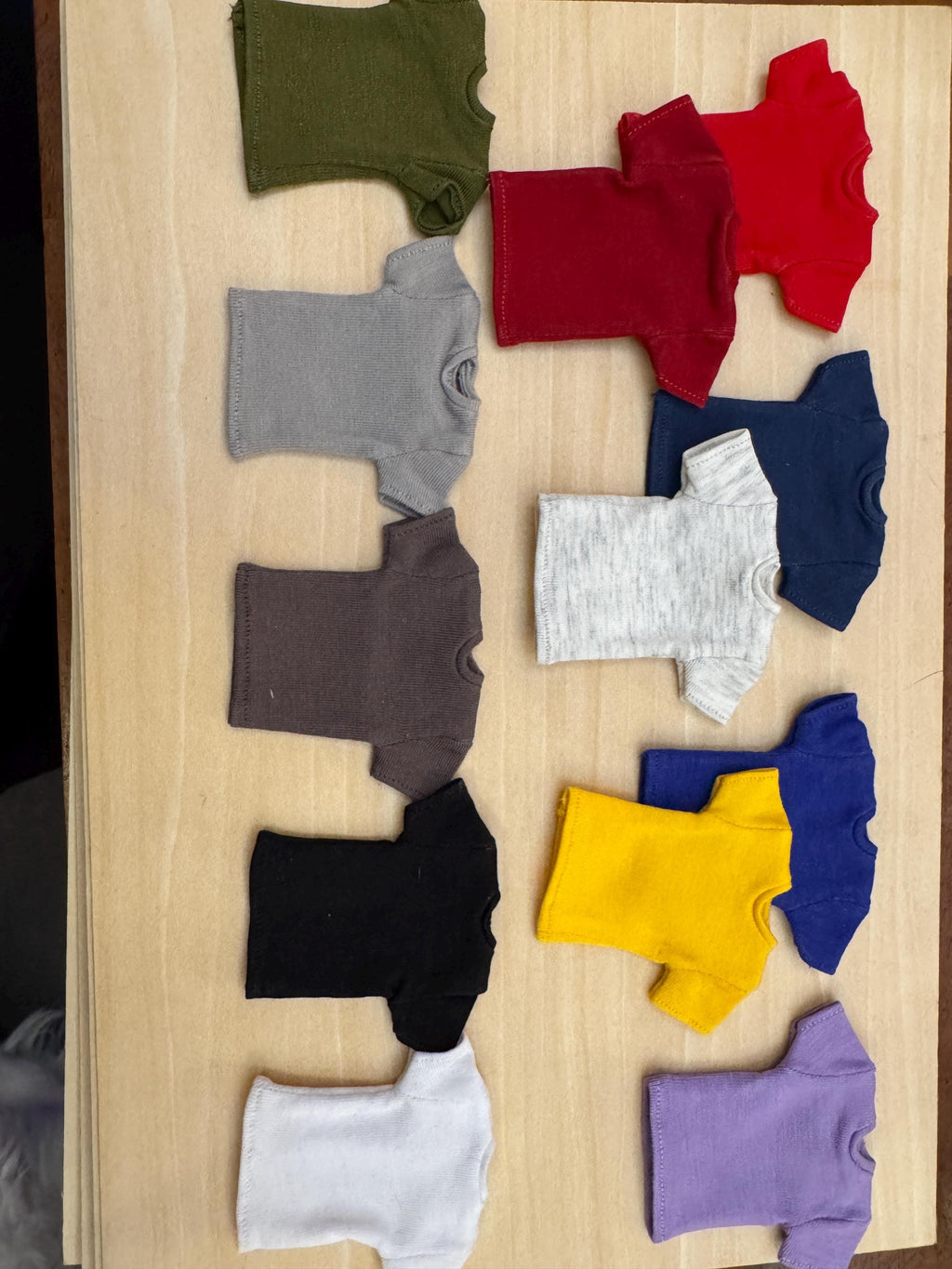 dollhouse miniature tee shirt, 1/12 shirt, clothes