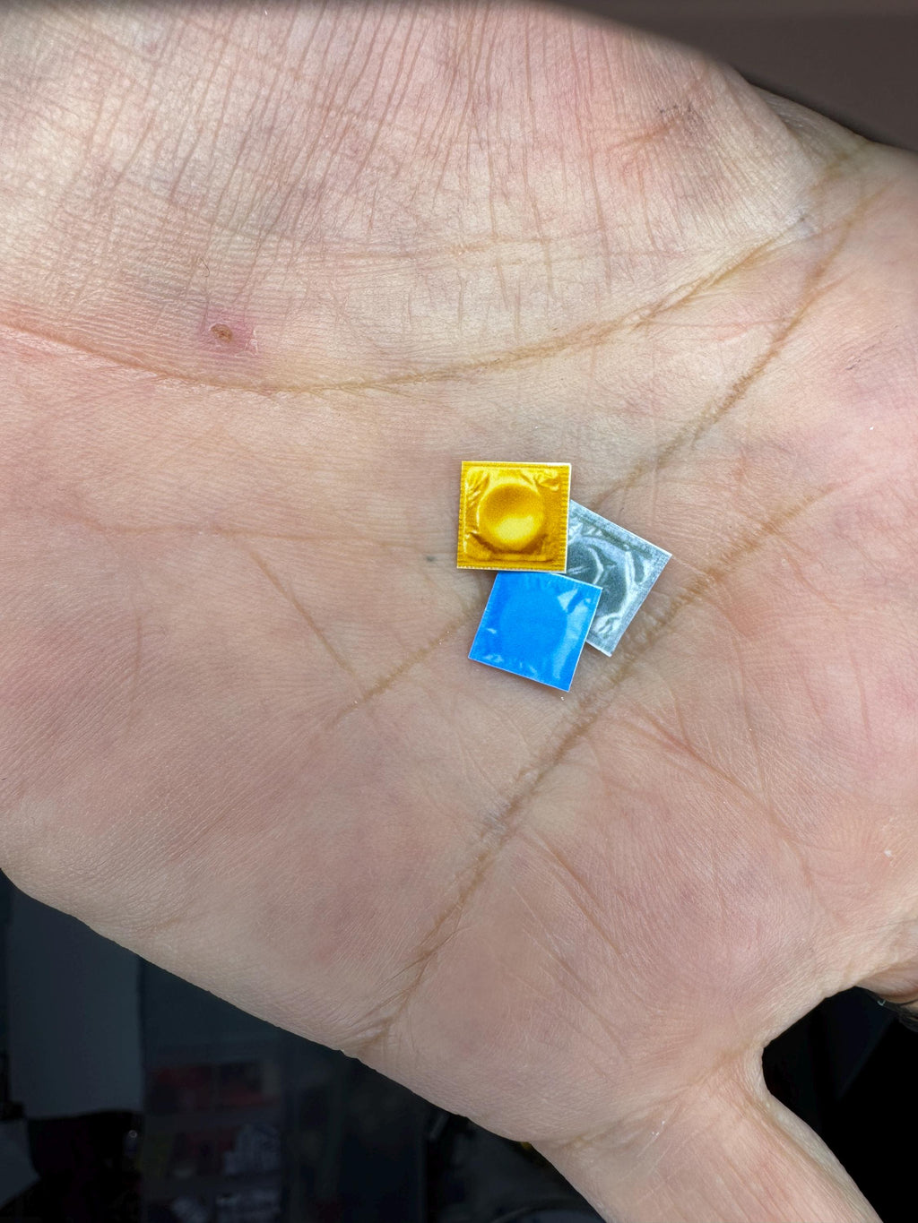 Dollhouse miniature condoms 1/12 condom dollhouse bathroom supply