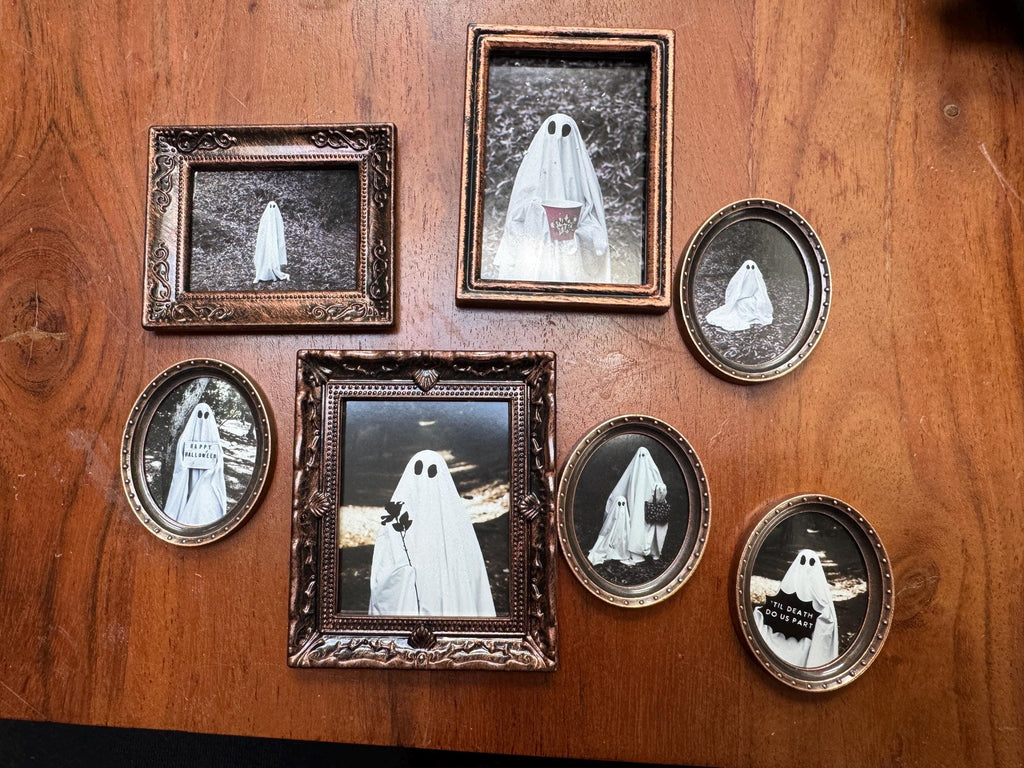 dollhouse miniature ghost decor 1/12 and 1/6 miniature Halloween art decor living room haunted halloween