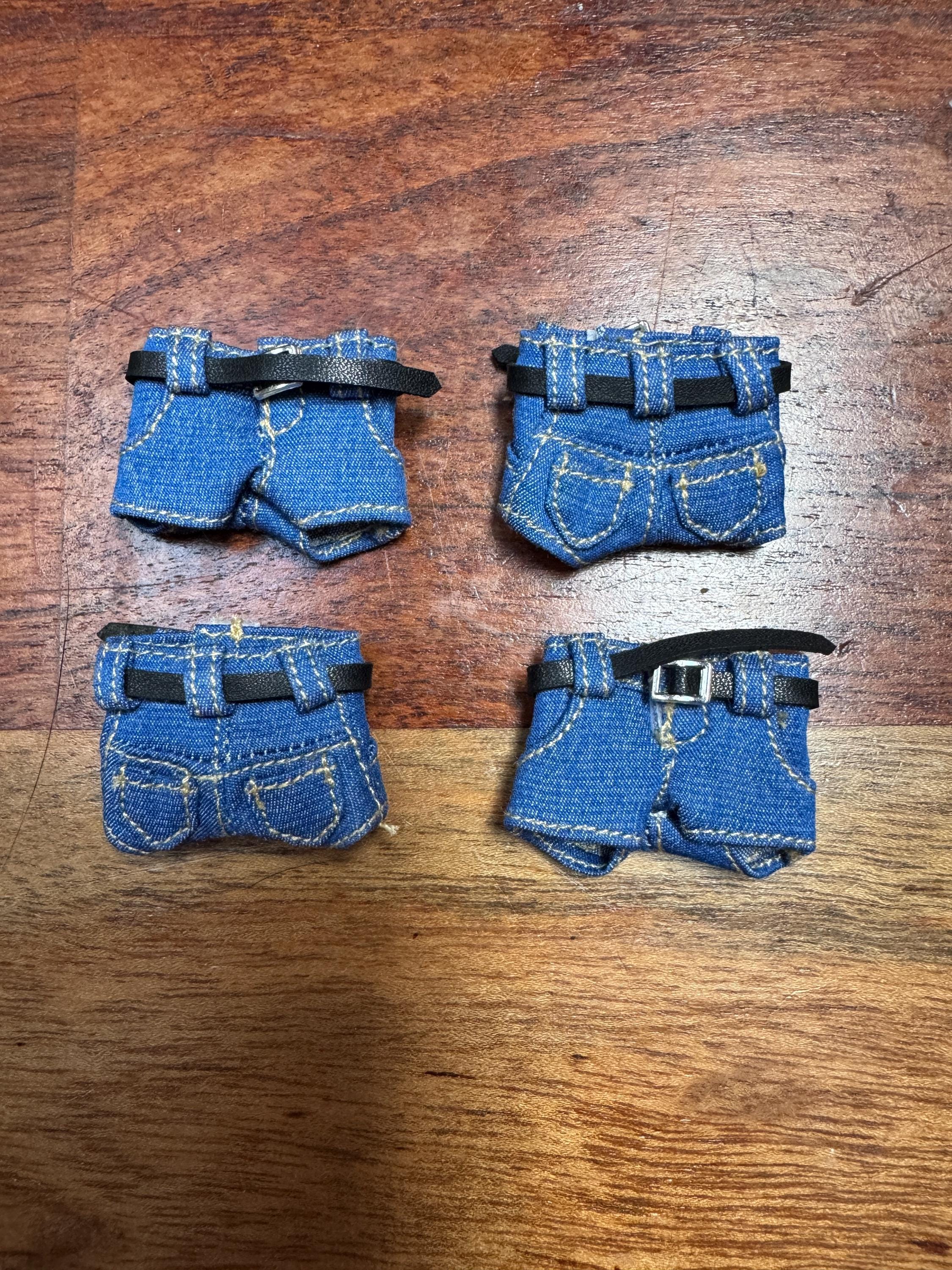 Dollhouse miniature women's shorts, 1/12 denim shorts