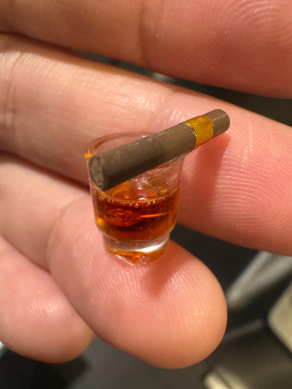 Dollhouse miniature cocktail drink, The Saprano, whiskey with cigar 1/12 dollhouse bar