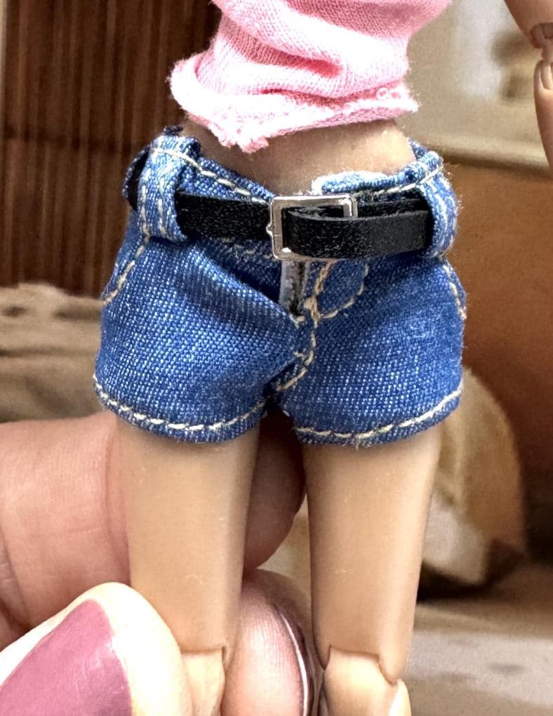 Dollhouse miniature women's shorts, 1/12 denim shorts