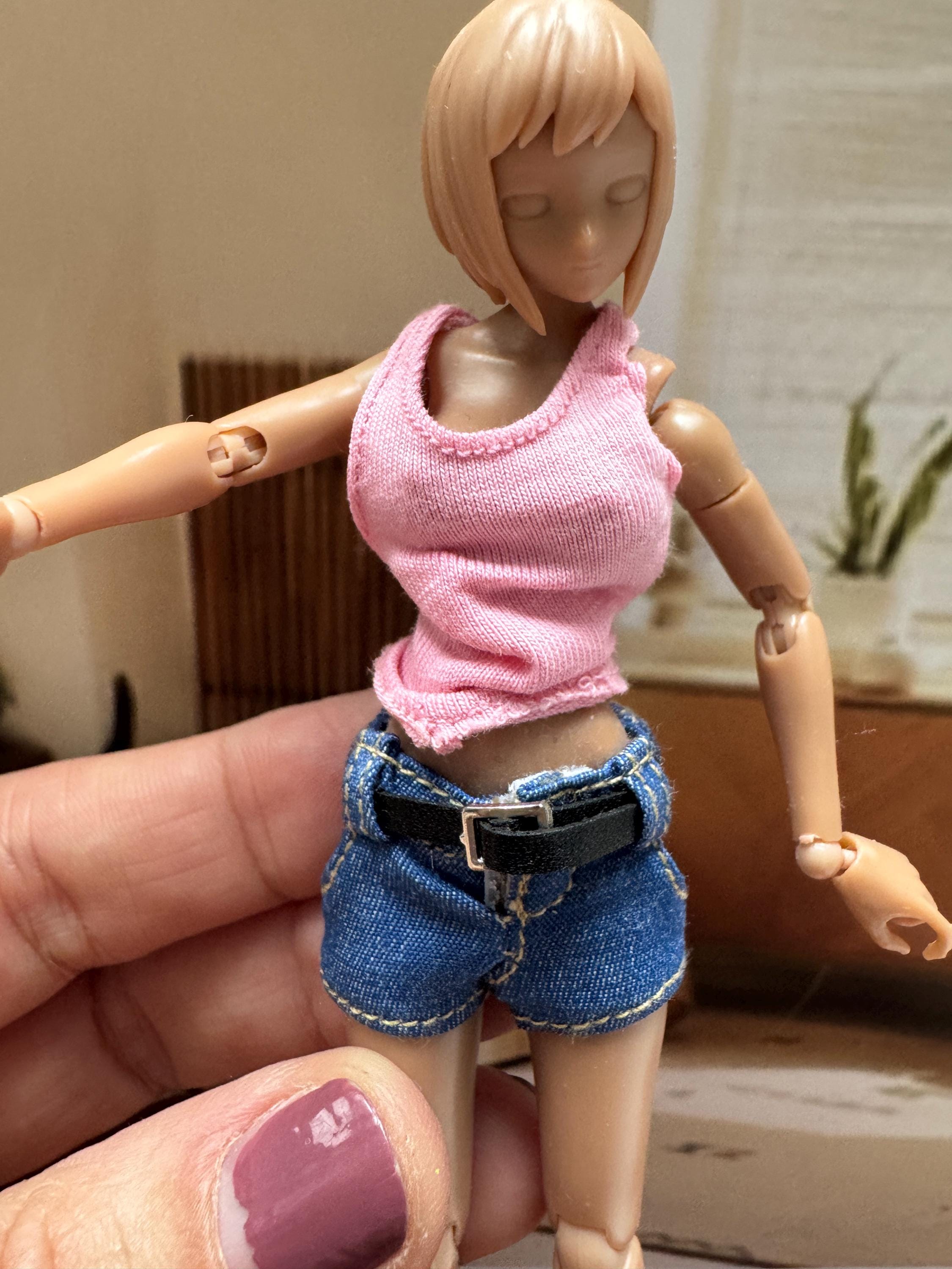 dollhouse miniature tee shirt, women's 1/12 tank top shirt