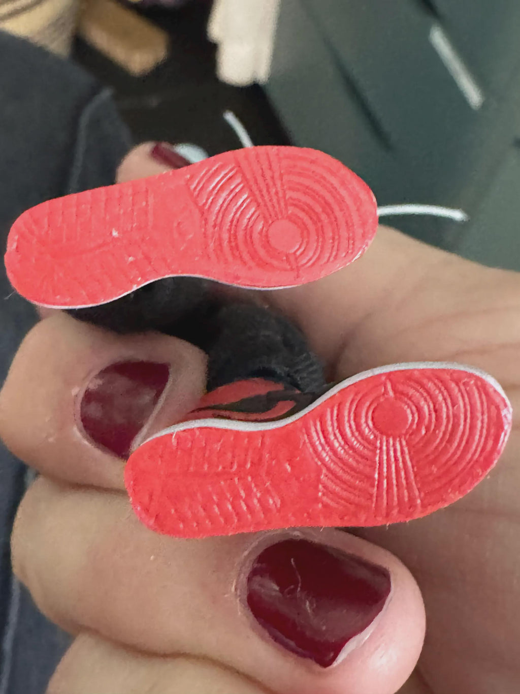 dollhouse miniature shoes 1/12 scale sneakers