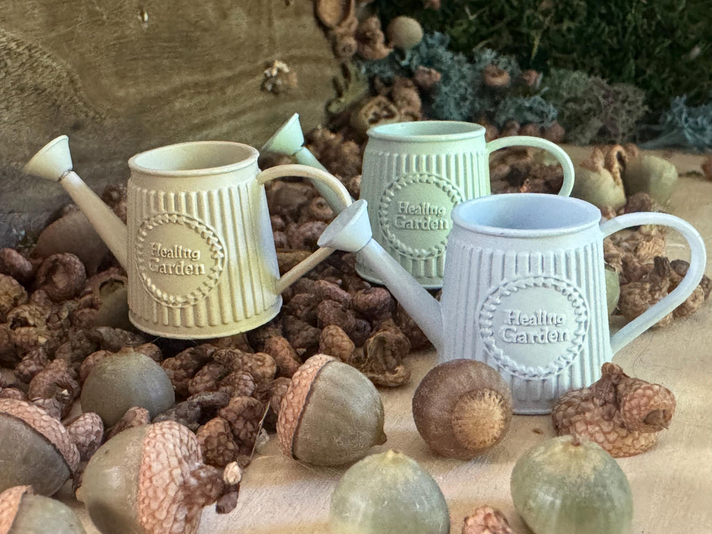 Dollhouse miniature watering can, 1/12 garden decor shabby chic garden