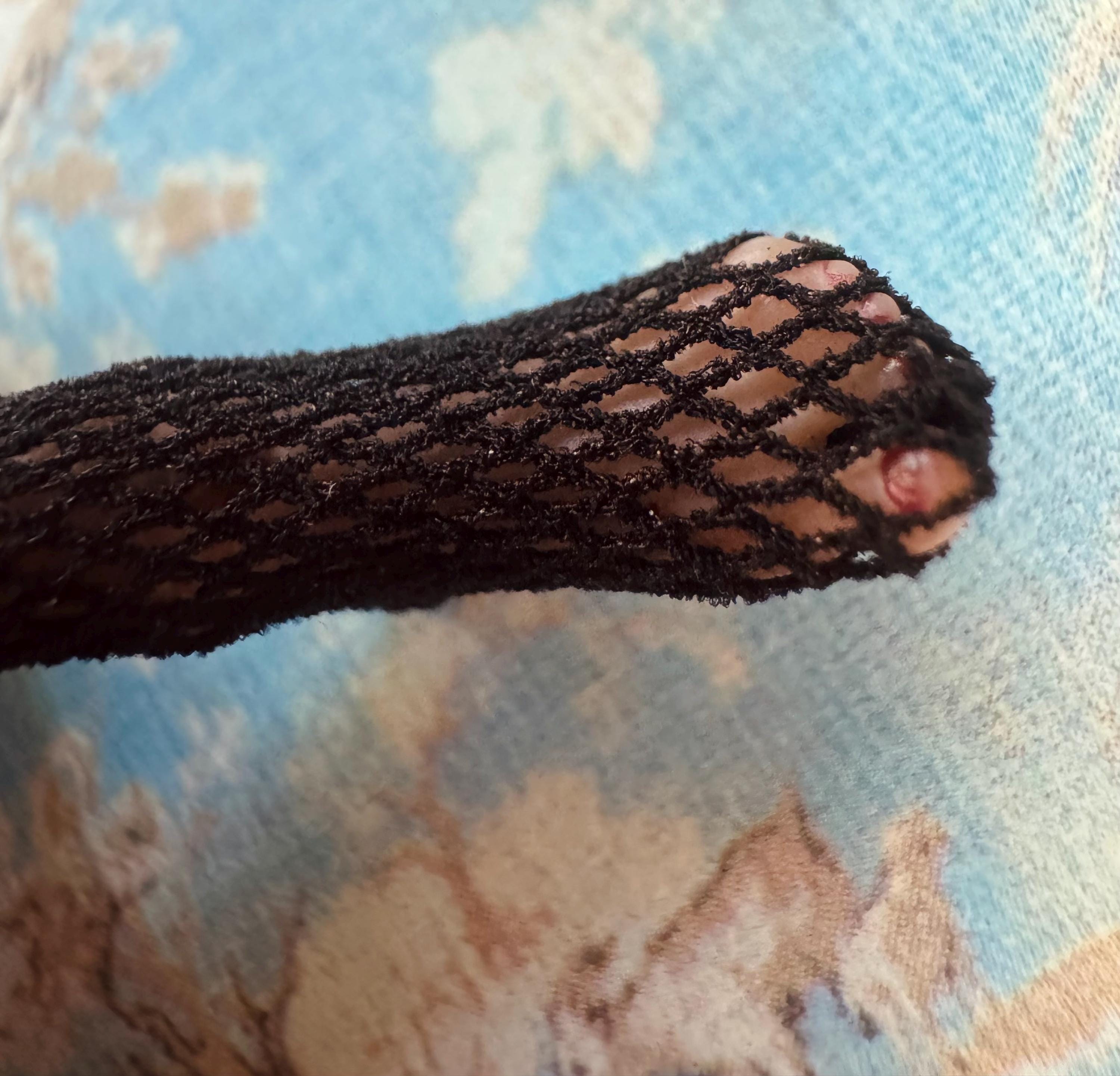 dollhouse miniature book with Polaroids 1/12 dollhouse bedroom decor, satire dolls feet