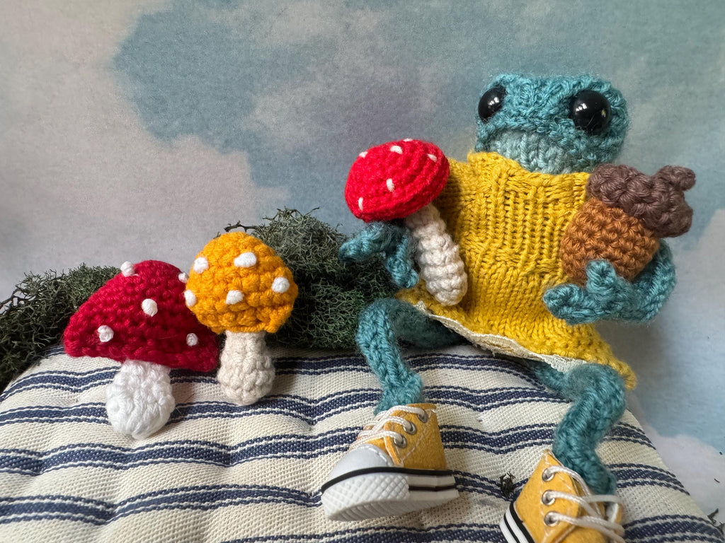 dollhouse miniature pillows for knitted crochet frog, Blythe, and 1/12 or 1/6 doll bedroom accessory pillow, magic mushroom acorn dollhouse decor