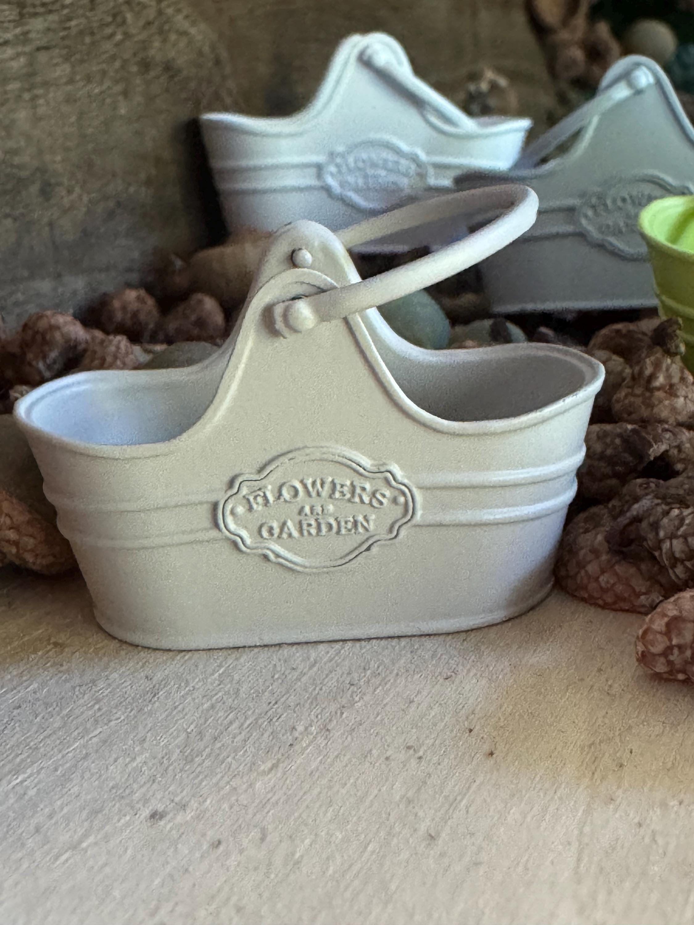 Dollhouse miniature watering can, 1/12 garden decor shabby chic garden