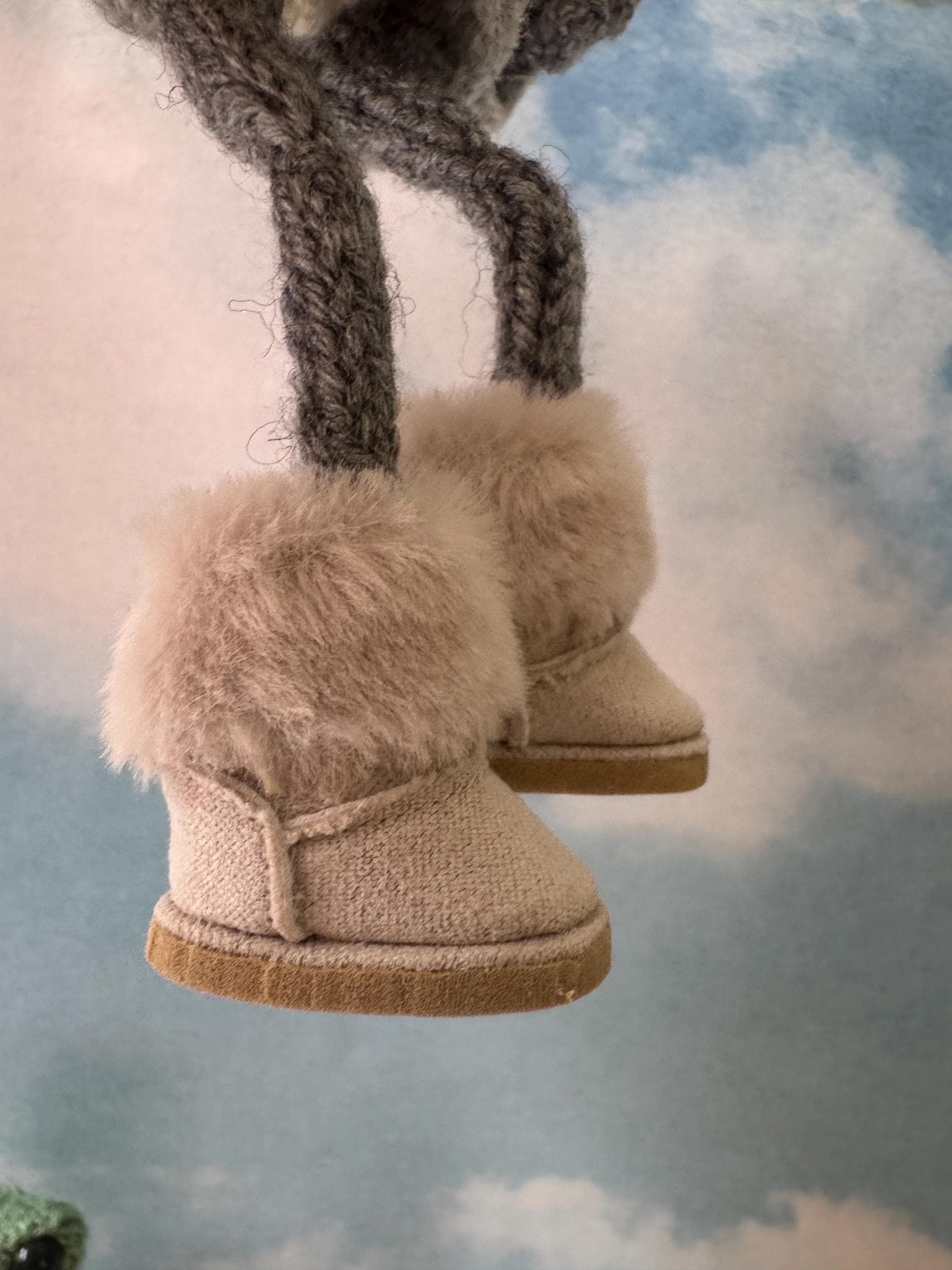 1/6 scale Ugg Style boots for Blythe, Knitted frog
