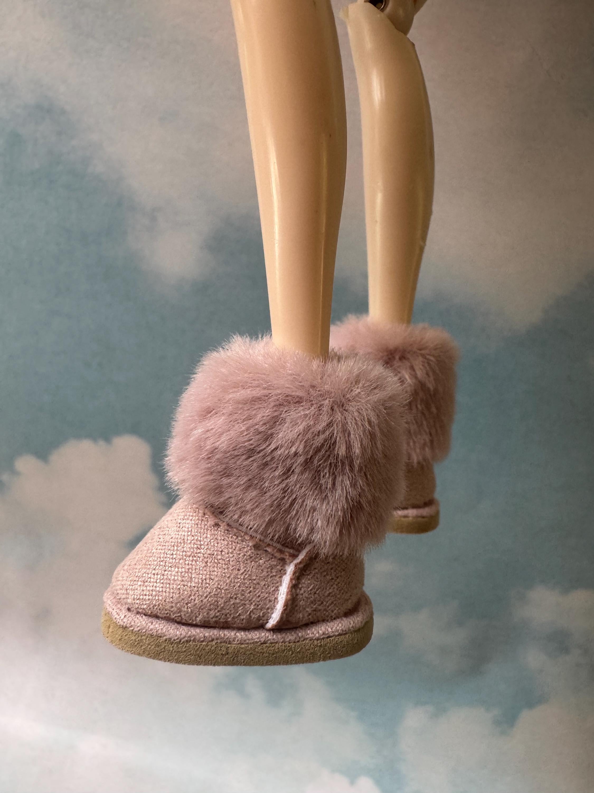 1/6 scale Ugg Style boots for Blythe, Knitted frog