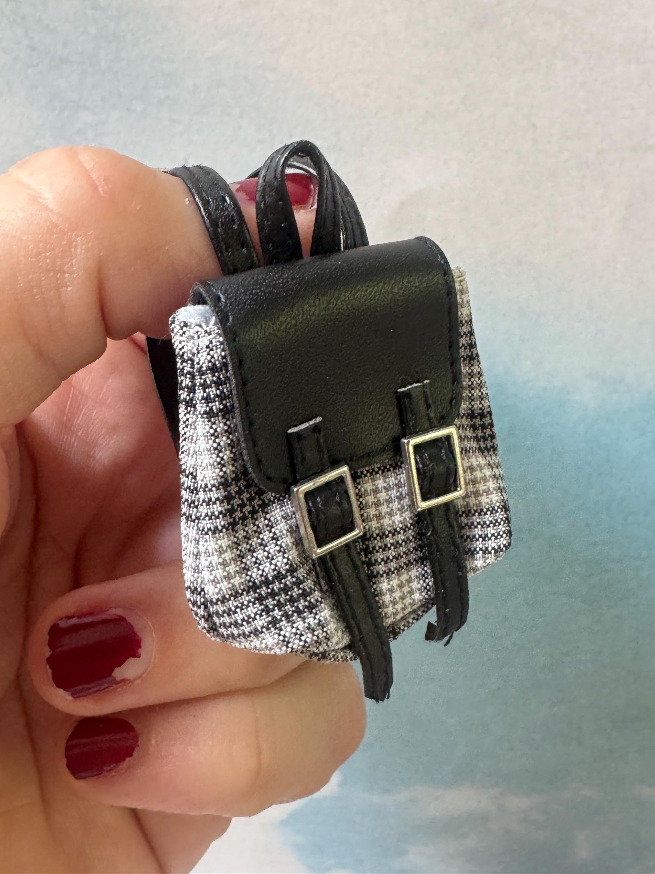 1/6 backpack for Blythe, Knitted frog or Labubu