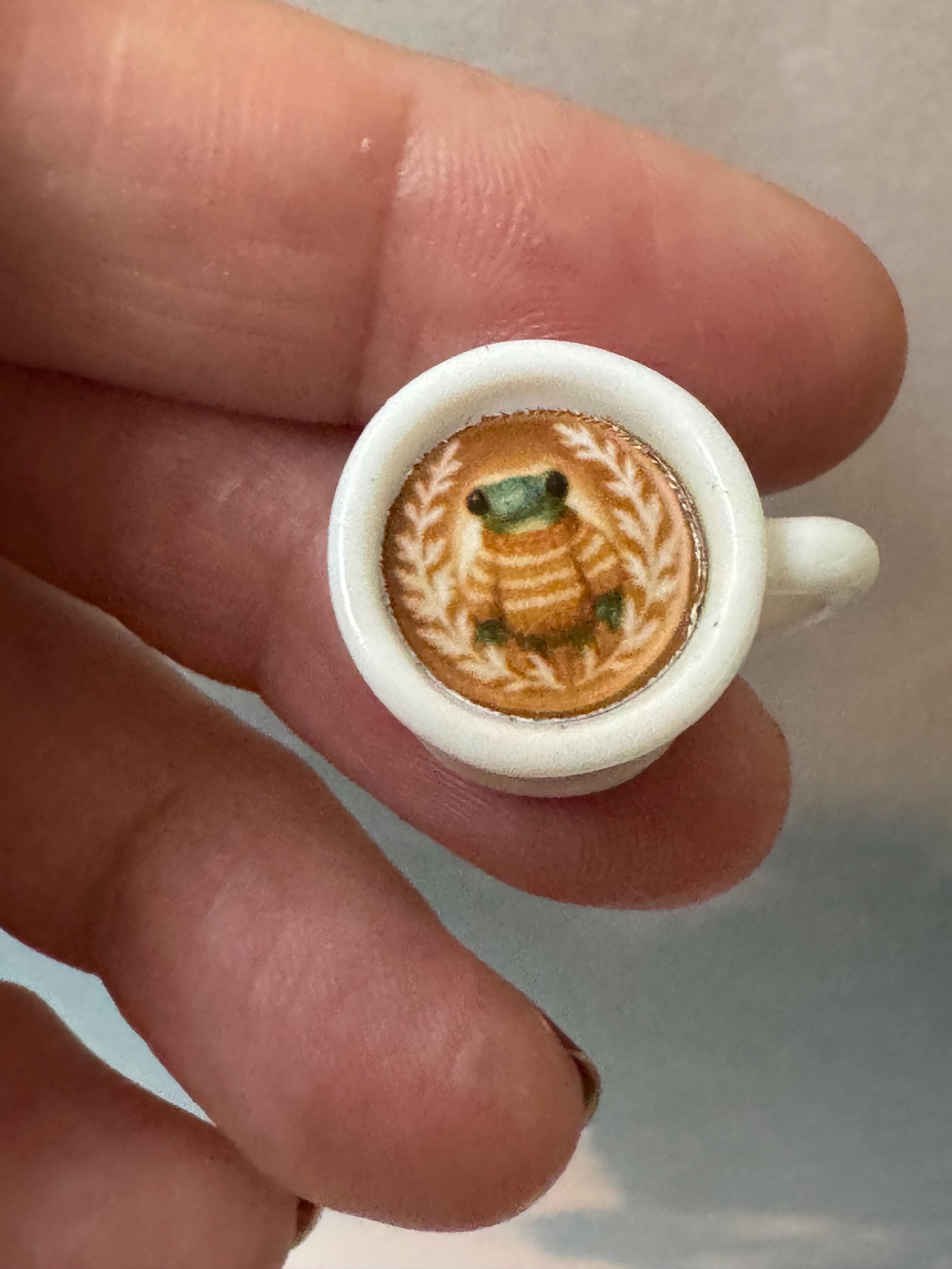 1/6 doll coffee drink, fashion doll drink, crochet frog accessory