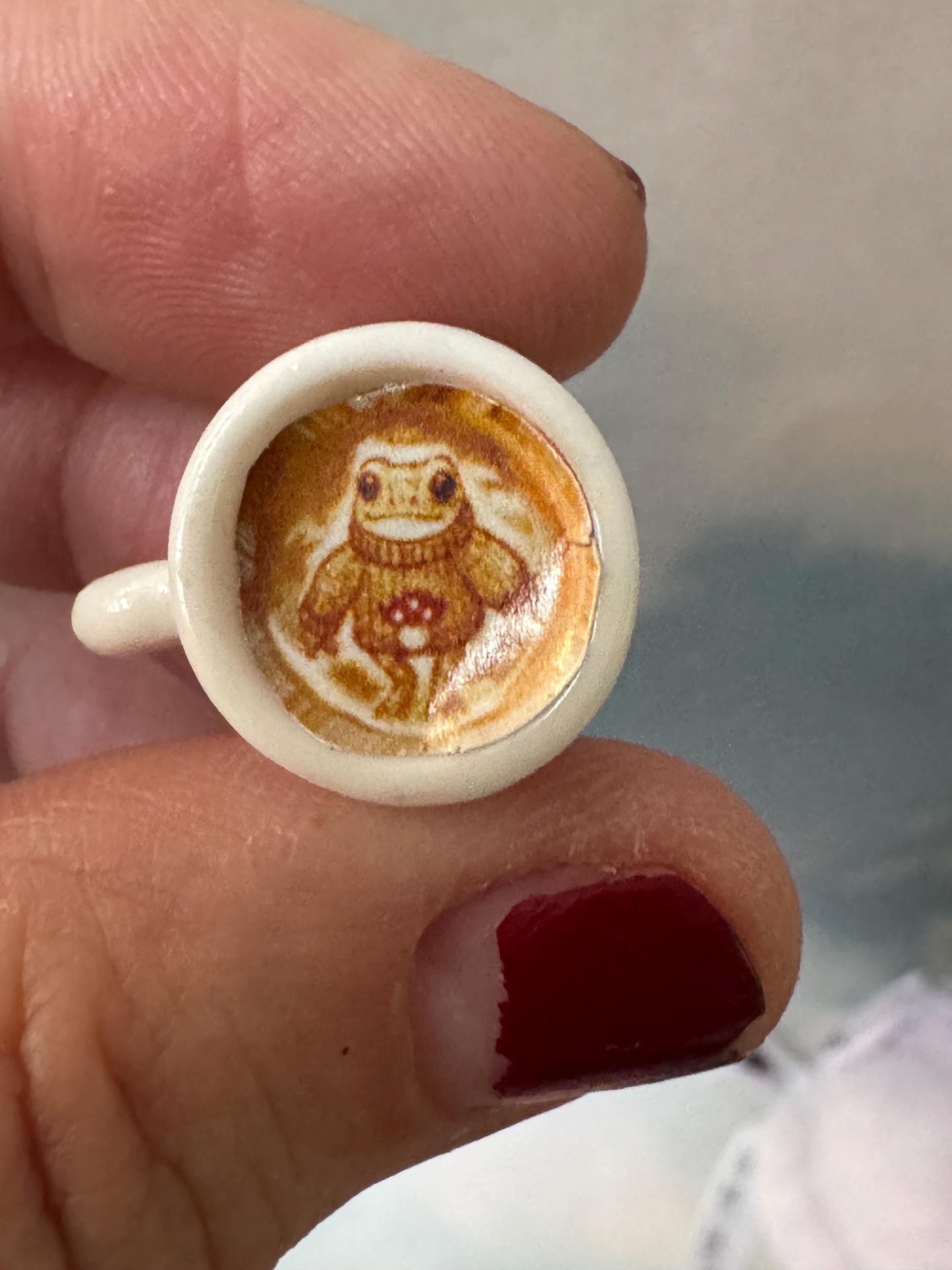 1/6 doll coffee drink, fashion doll drink, crochet frog accessory