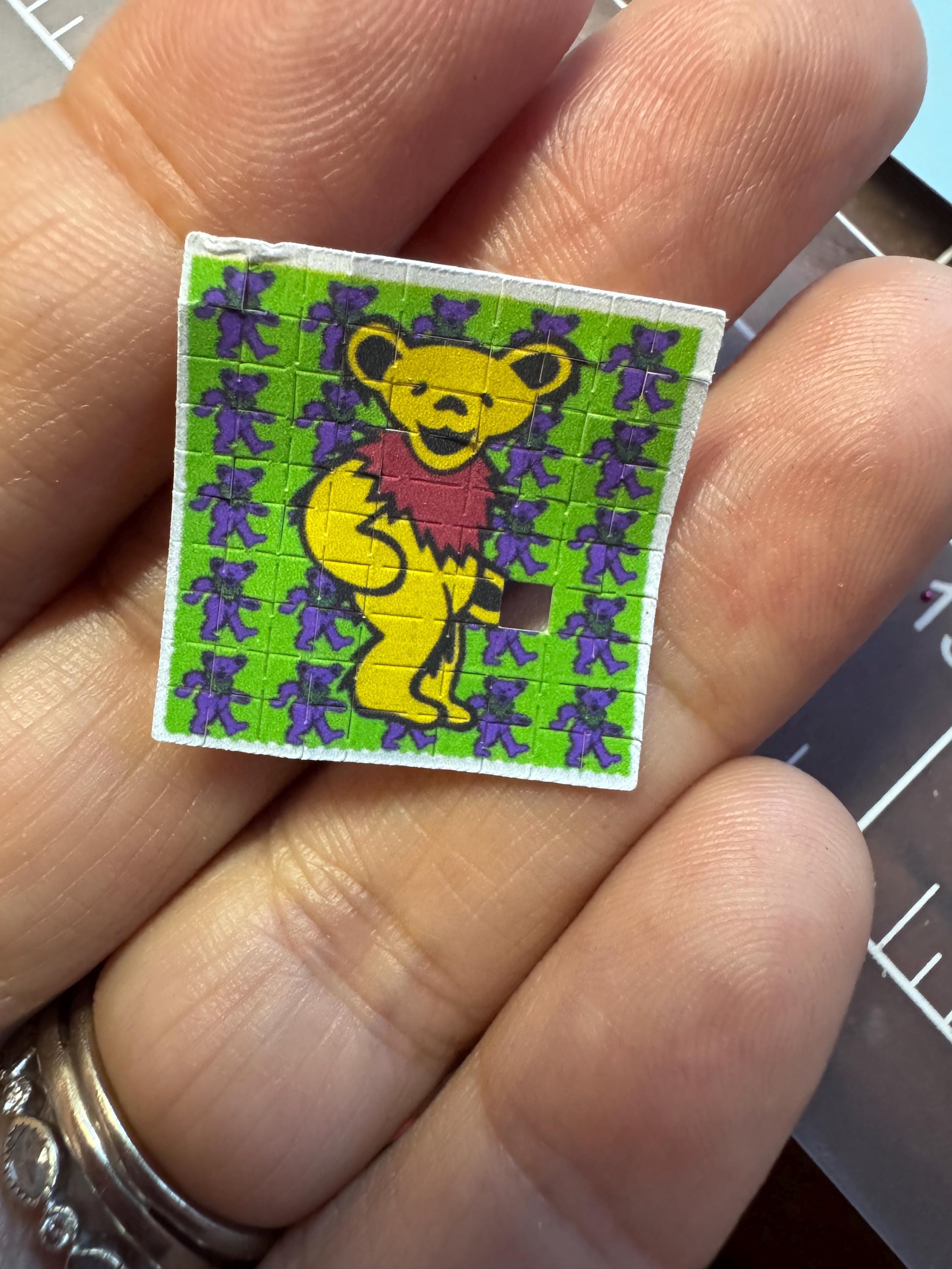 Labubu accessory fake acid strips, 1/16 scale